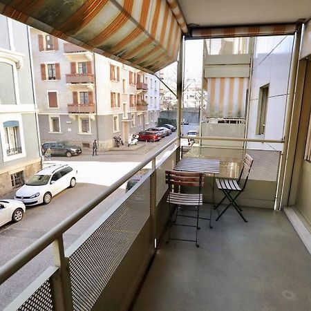 Comfortable, Very Well Located Between Train Station And Lake! Лозана Екстериор снимка