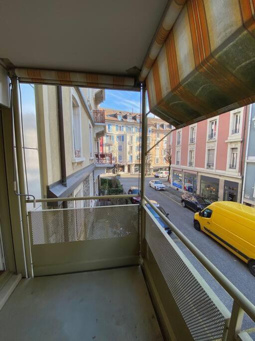 Comfortable, Very Well Located Between Train Station And Lake! Лозана Екстериор снимка
