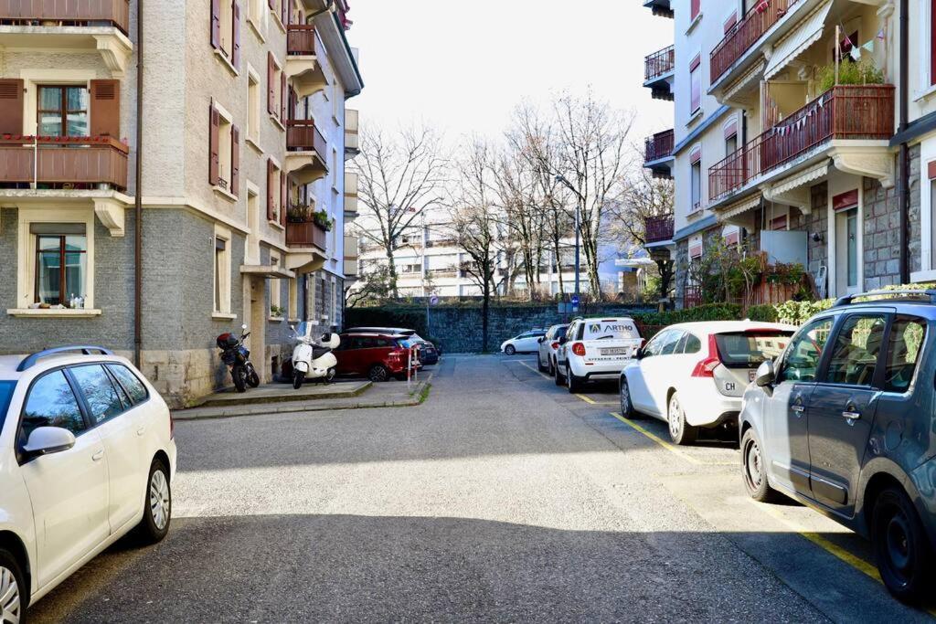 Comfortable, Very Well Located Between Train Station And Lake! Лозана Екстериор снимка